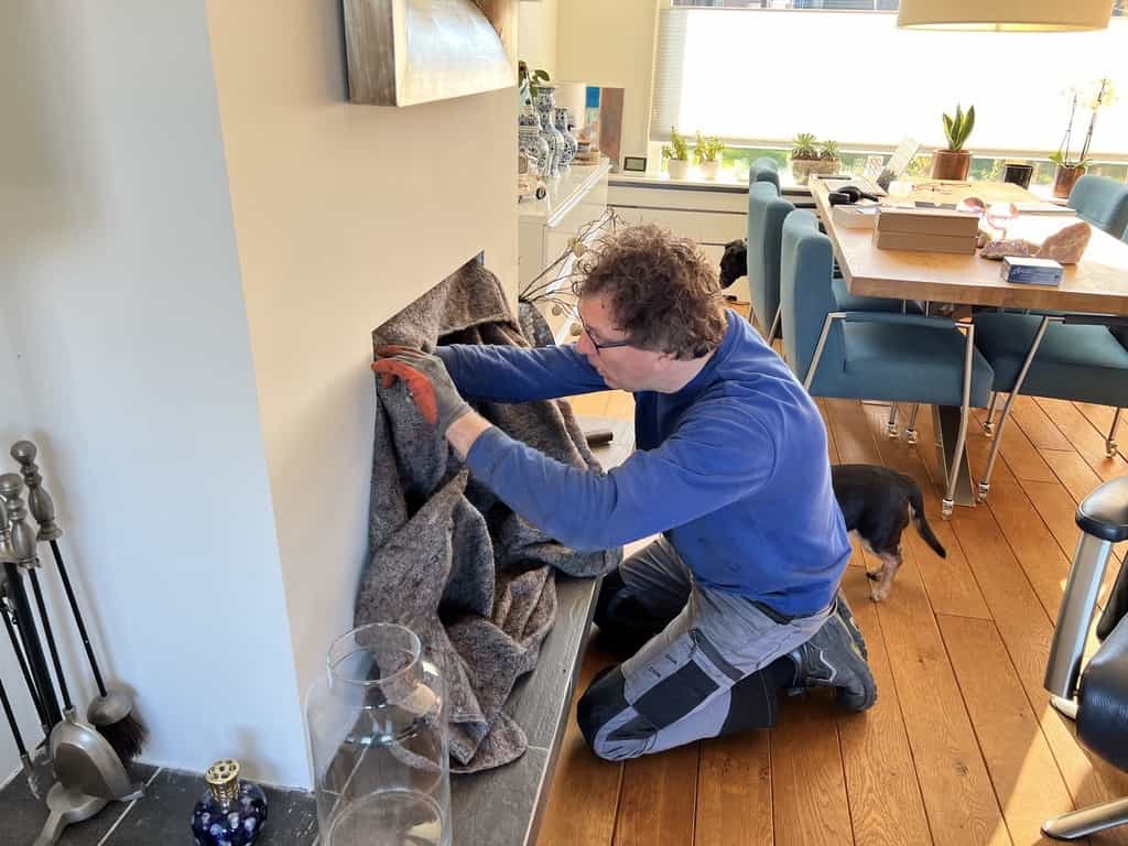 Schouwveger Twente kleed schoorsteenreiniger Schouwveger Twente kleed schoorsteenreiniger